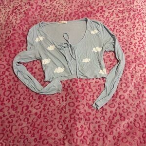ROMWE Blue and White Cloud Crop Top